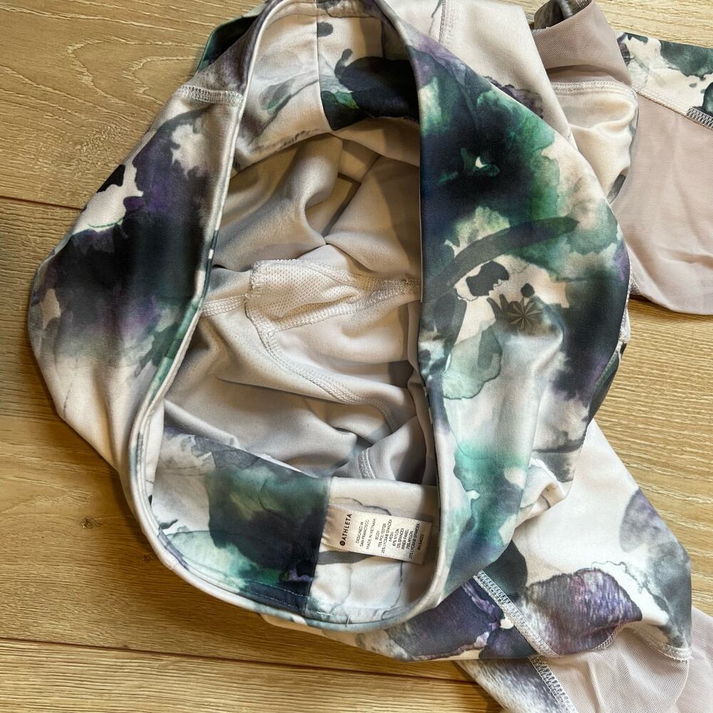 Athleta Watercolor Floral 7/8 Leggings Lilac Mesh Cutouts Size Small - Picture 5 of 10
